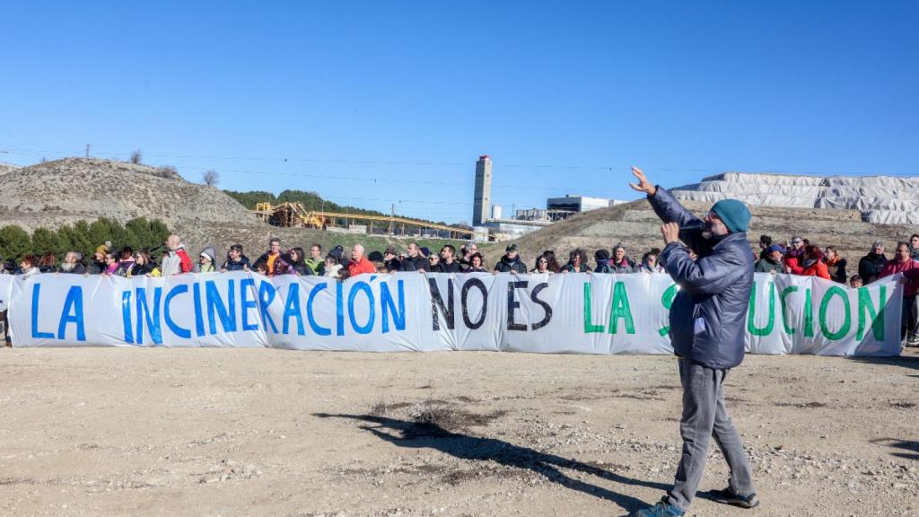 Protesta en enero de 2023 contra la incineradora de Valdemingómez.