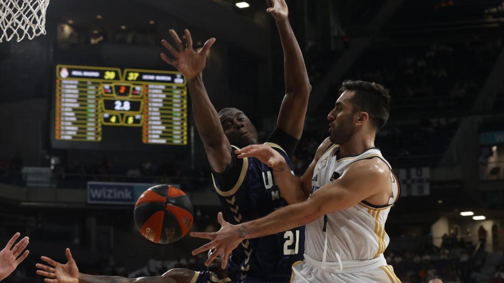 Campazzo da una asistencia.