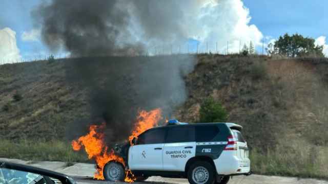 Vehículo de la Guardia Civil incendiado en Soria