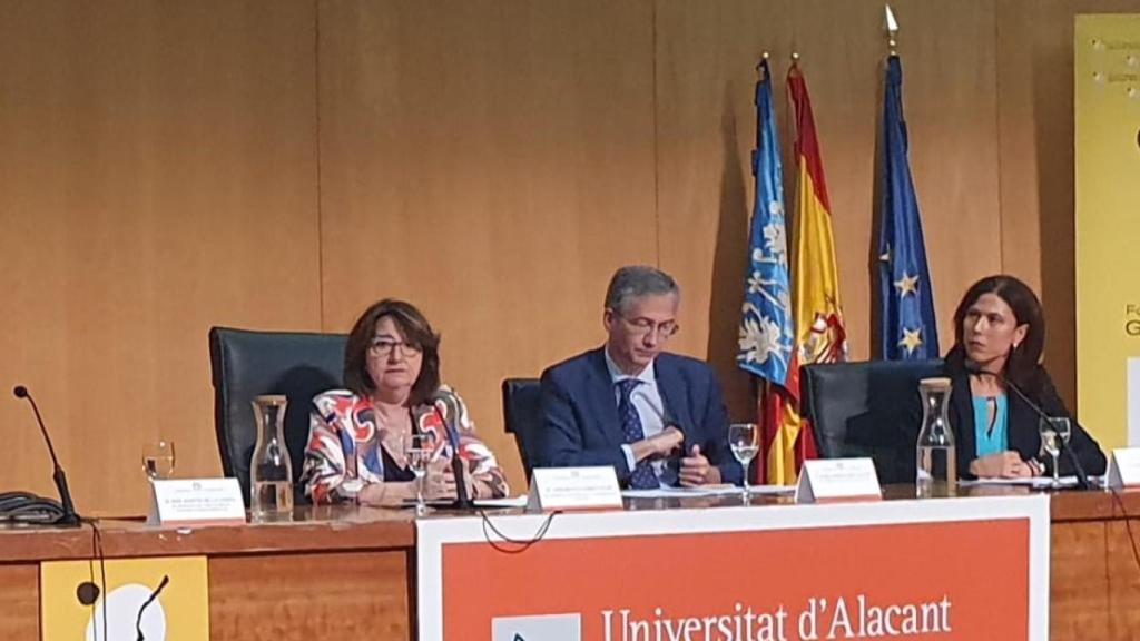 Conferencia en la UA sobre las perspectivas económicas de la zona euro.