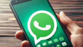Logotipo de WhatsApp en un móvil