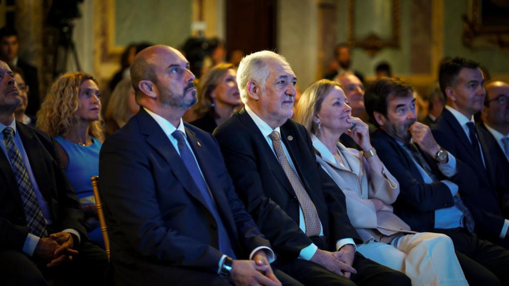 Pedro Rollán, Cándido Conde-Pumpido, Vicente Guilarte, Héctor Gómez, Miquel Iceta, Meritxell Batet y Juan Carlos Campo.