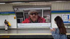 Marina Prieto, la abuela centenaria, en una parada de Metro de Madrid.