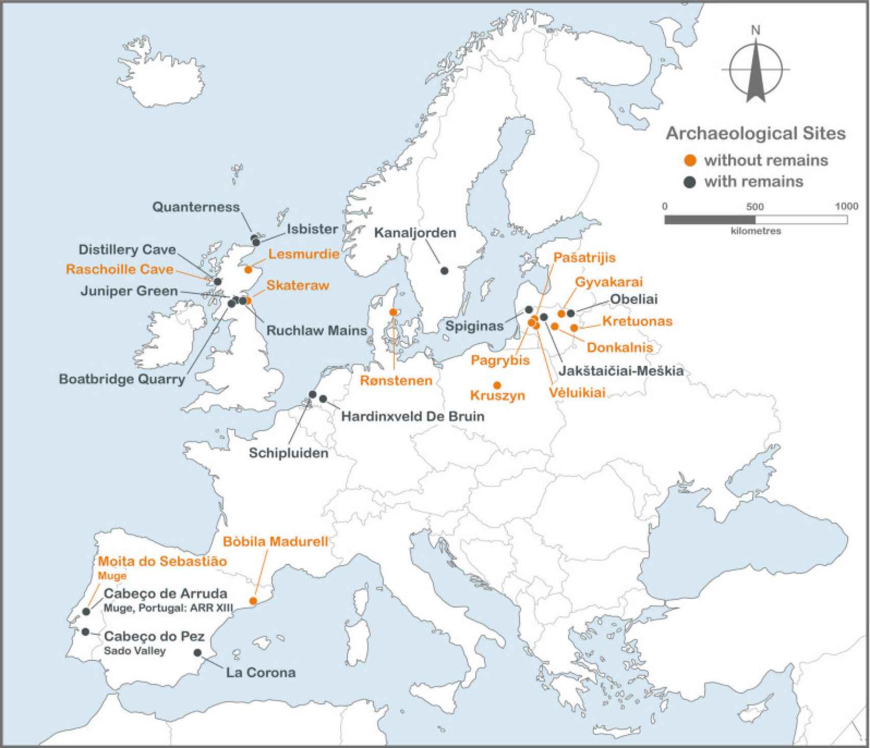 Mapa con la localización de los yacimientos incluidos en este estudio. En naranja, individuos que consumieron algas marinas.