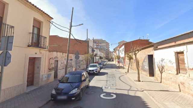 Calle Ferrocarril de Alcázar de San Juan (Ciudad Real). Foto: Google Maps.