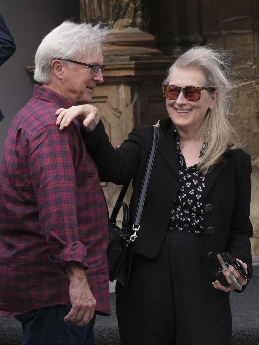 Meryl Streep y su hermano, Harry, en su llegada a Oviedo.