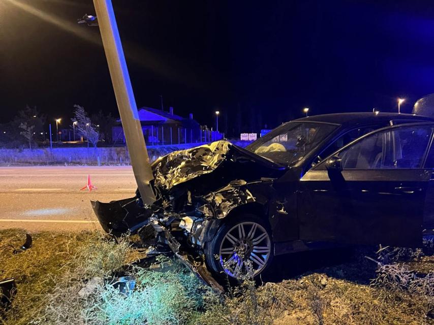 Uno de los vehículos en el accidente de Aldeamayor de San Martín