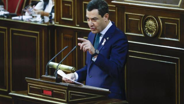 Juanma Moreno, presidente de la Junta de Andalucía, en el Senado.