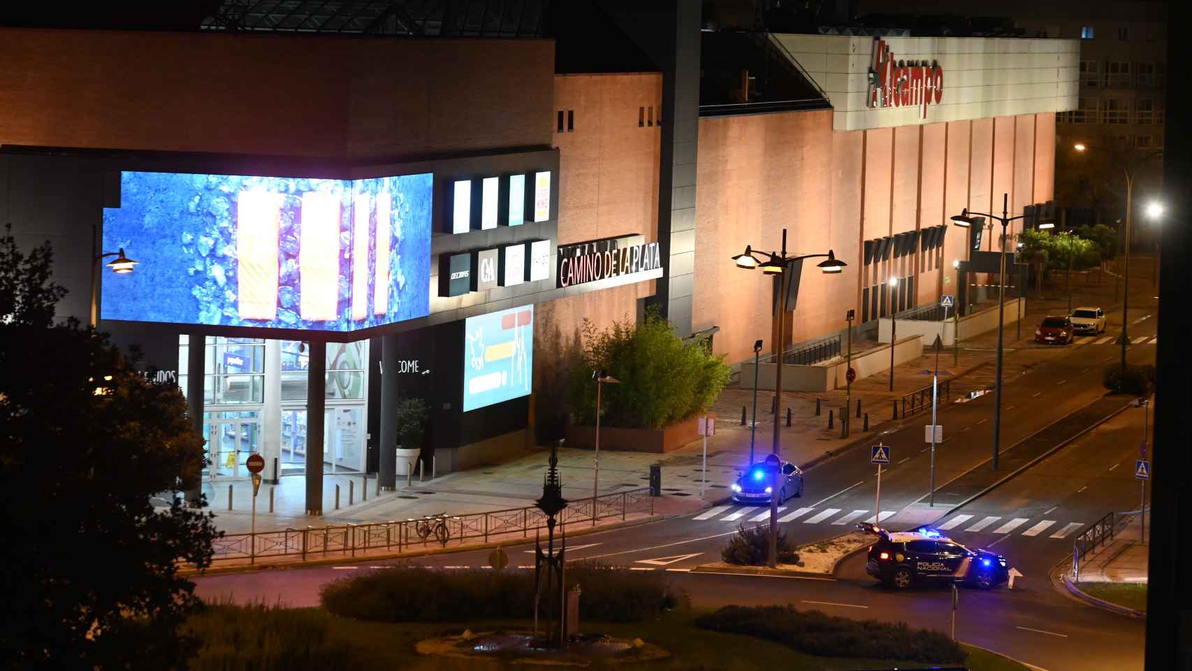 Desalojan el centro comercial Alcampo de Burgos tras encontrar un objeto sospechoso