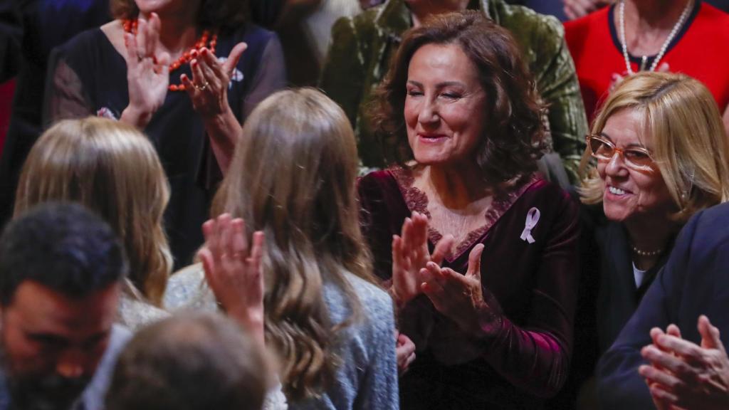 Paloma Rocasolano, muy orgullosa de su nieta Leonor, en los Premios Princesa de Asturias 2019.