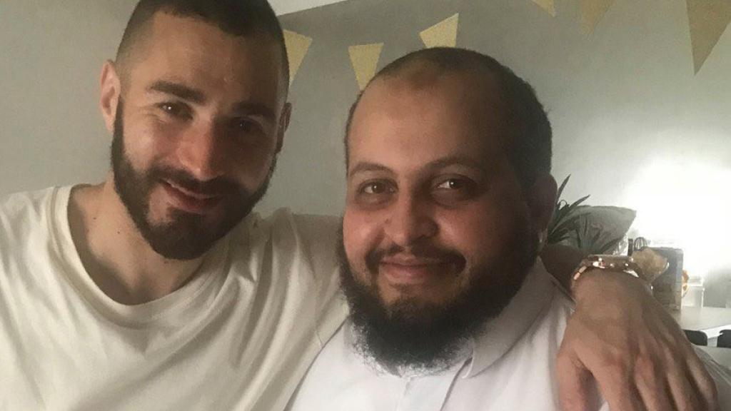 Karim Benzema, con el imán Nourdine Mamoune en el pasado