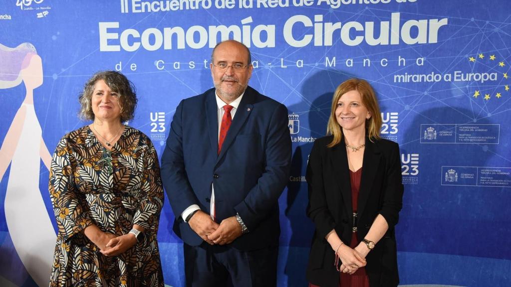 Mercedes Gómez, José Luis Martínez Guijarro y Marta Gómez. Foto: JCCM.