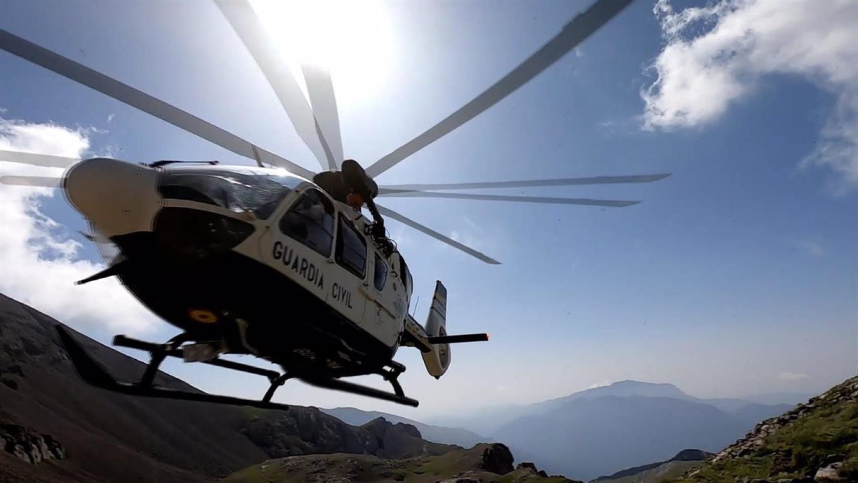 Imagen de archivo de un helicóptero de la Guardia Civil.