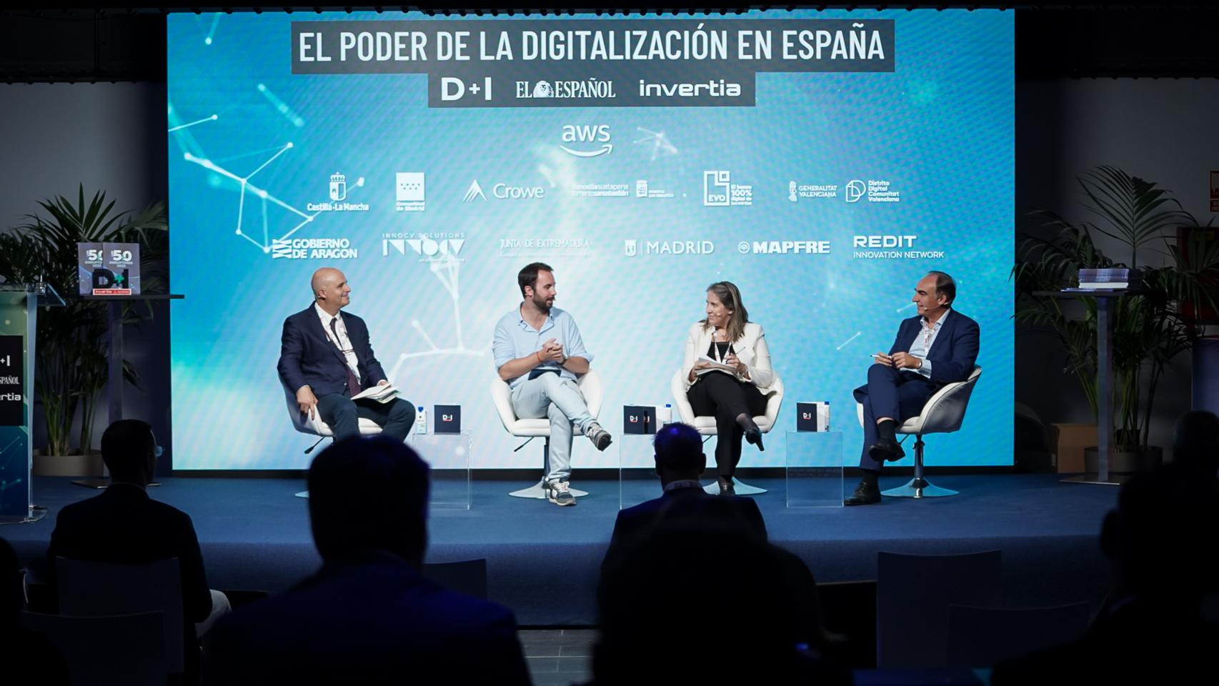 Jorge Llorente, viceconsejero de Transformación Digital de Castilla y León; Alberto Iglesias, subdirector de D+I;  Mar Paños, directora general de Innovación de Aragón; y  Javier Puente, director general de Innovación de Cantabria.