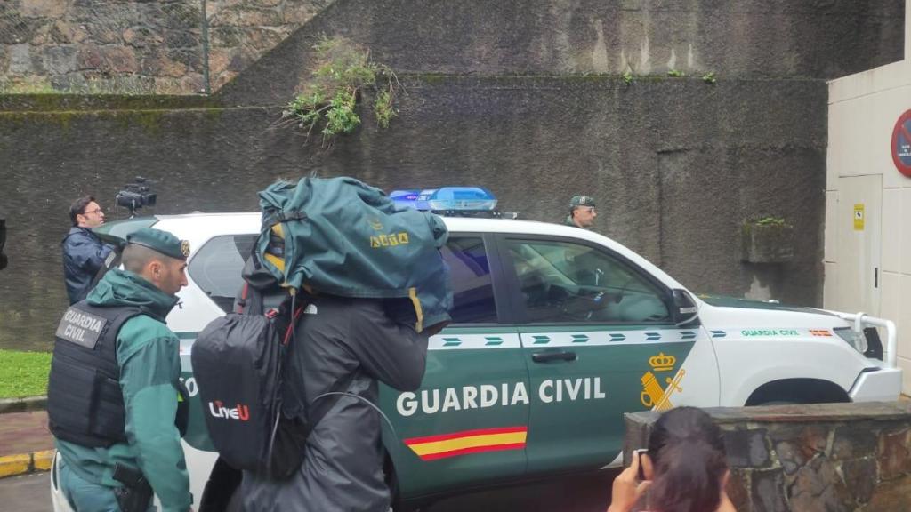 Esta mañana entrando en los juzgados de Ferrol