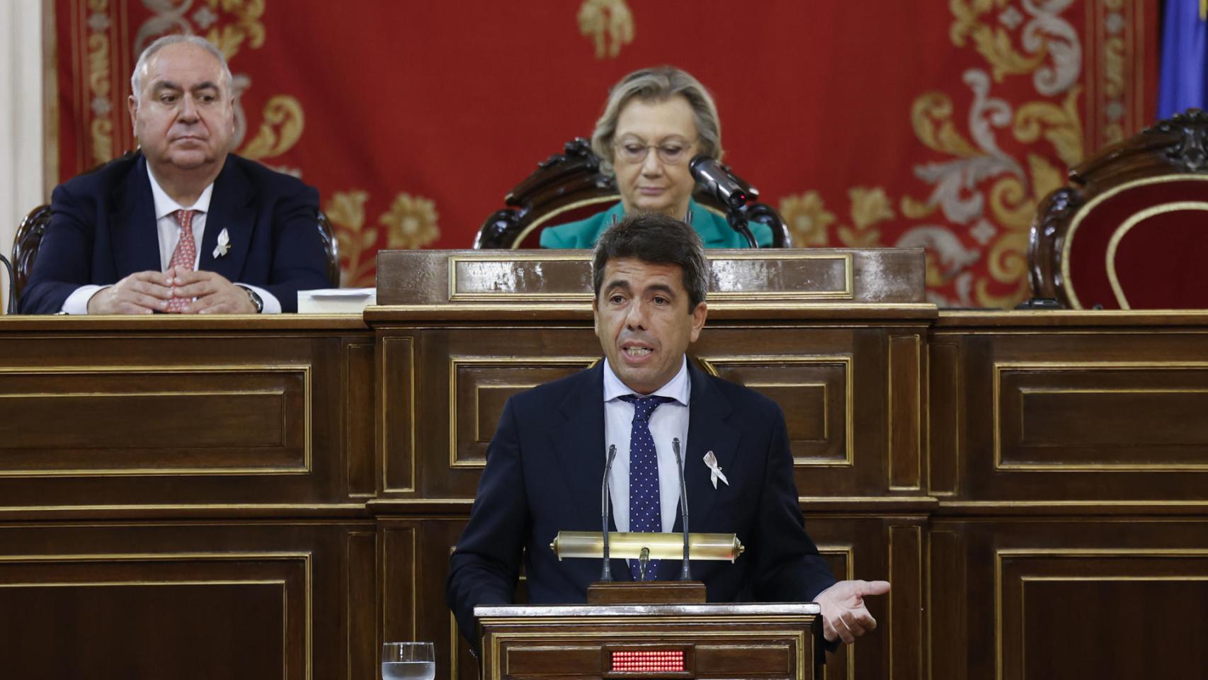 El presidente valenciano Carlos Mazón interviene en el Senado este jueves.