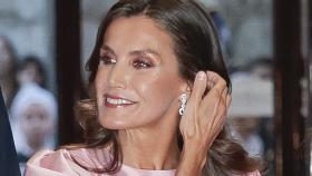 Detalle del look de la reina Letizia.