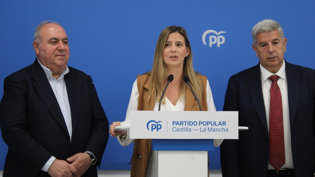 Carolina Agudo, este viernes en rueda de prensa junto a otros dirigentes del PP