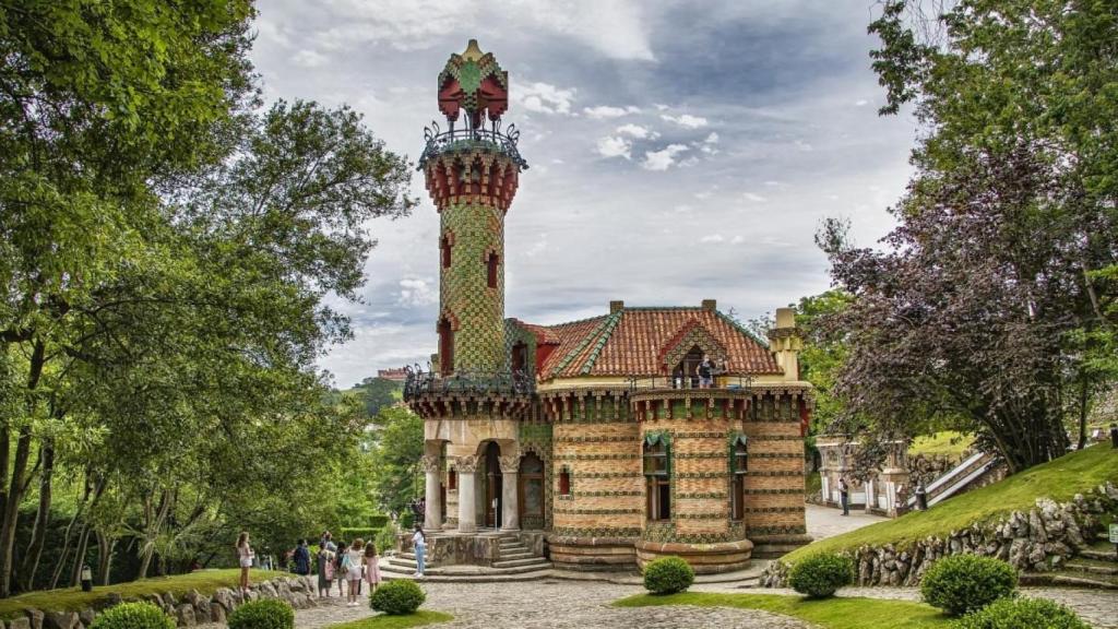 Imagen del Capricho de Gaudí.