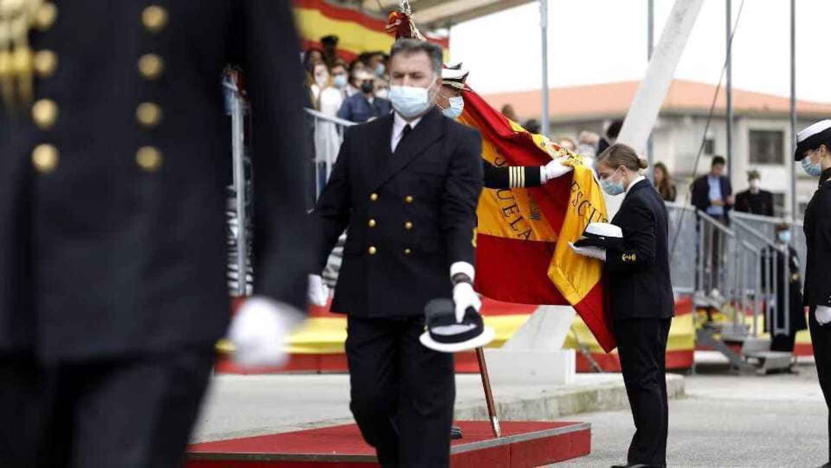 Lola, jurando bandera como reservista en la Escuela Naval de Marín (Pontevedra)