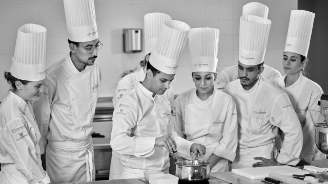 La 'École Ducasse' de París del chef Alain Ducasse, elegida Mejor Institución Culinaria del Mundo.