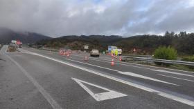 Desvio habilitado en la autopista A-6 tras el desprendimiento.