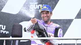 Johann Zarco celebra su victoria en el GP de Australia, en el circuito de Phillip Island.
