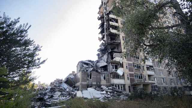 Uno de los edificios de Avdiivka que refleja el nivel de destrucción de la ciudad.