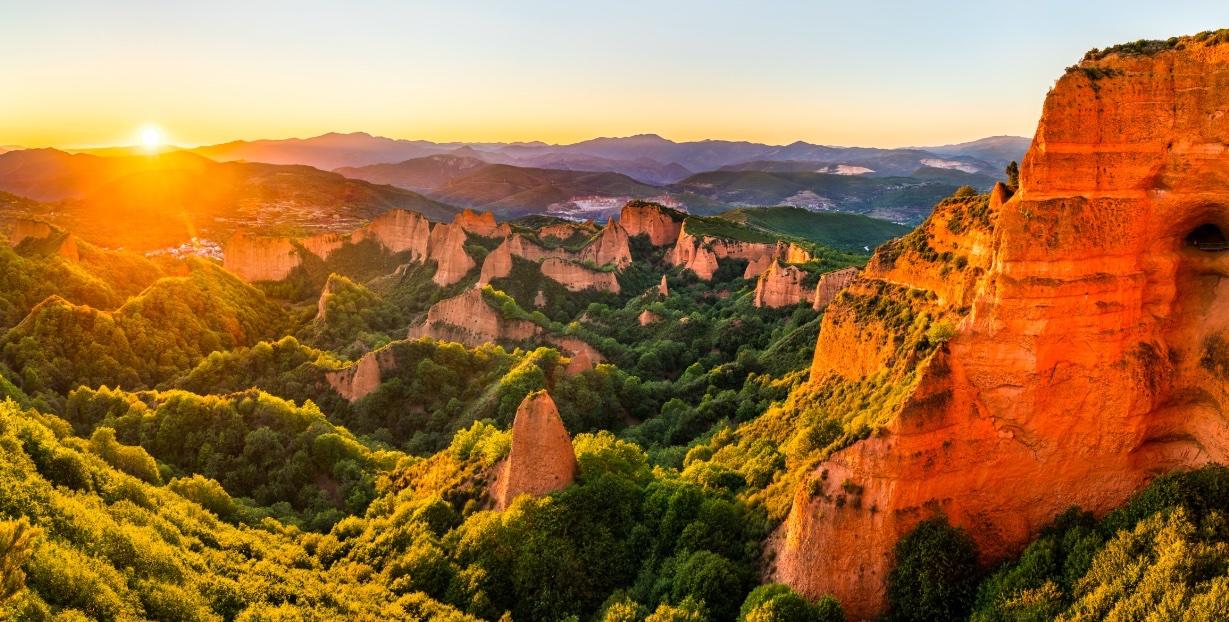 Atardecer sobre Las Médulas, León. Foto: Shutterstock