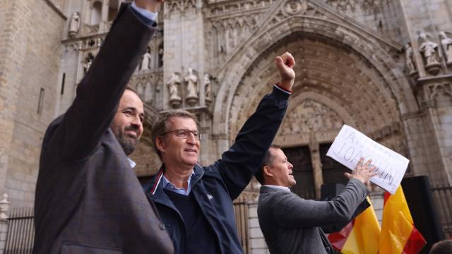 Paco Núñez, Alberto Núñez Feijóo y Carlos Velázquez en Toledo. Foto: Javier Longobardo.