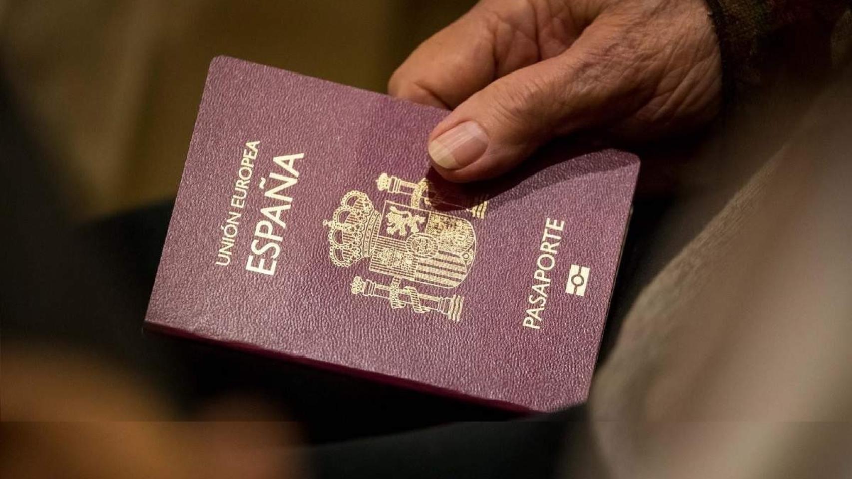 Imagen de archivo de un pasaporte español.