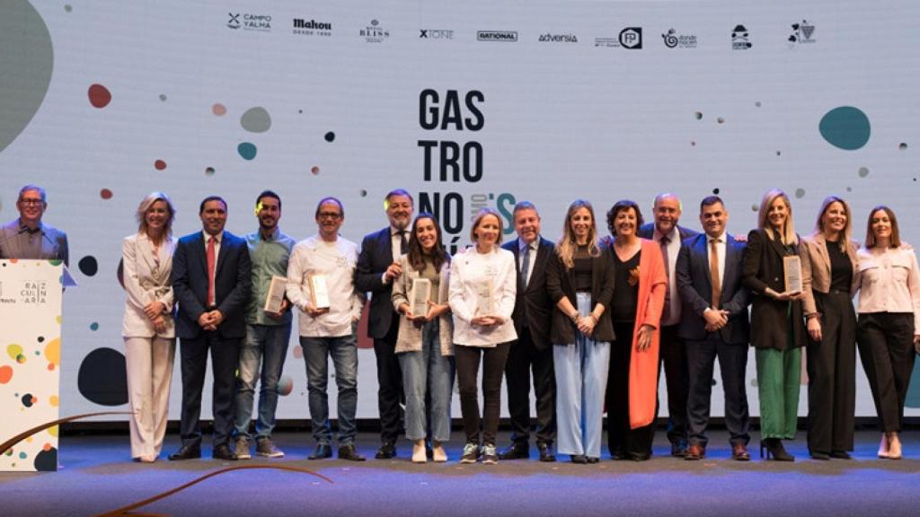 Los galardonados en la V edición de los premios de Raíz Culinaria .