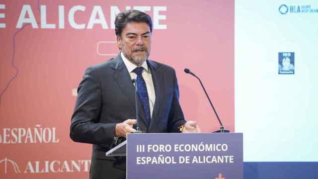 El alcalde de Alicante, Luis Barcala, durante su interveción en el III Foro económico Español.