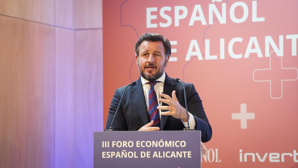 Pablo Ruz, alcalde de Elche, durante su intervención en el III Foro Económico Español de Alicante.