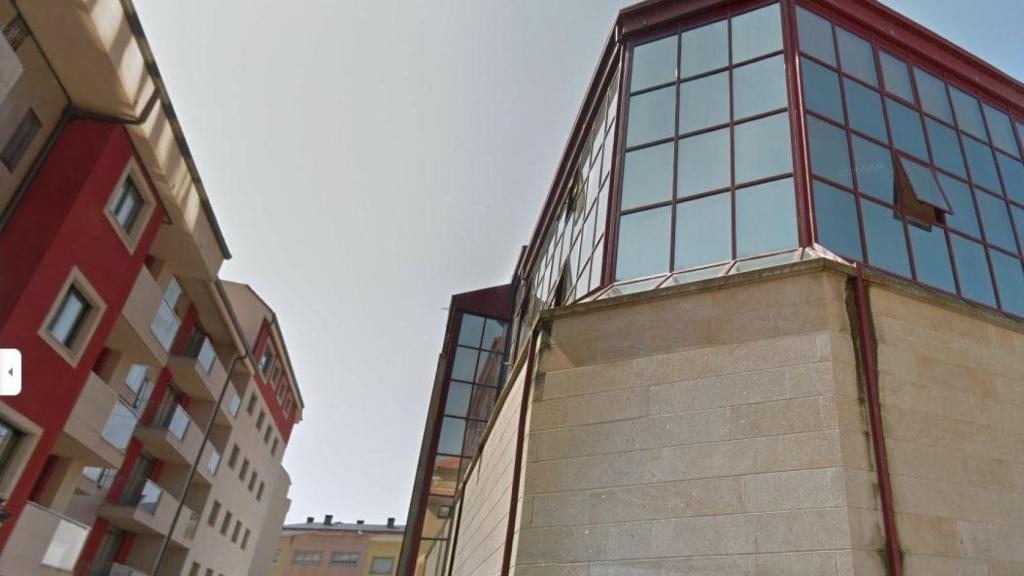 Cedeira (A Coruña) renovará el ascensor del auditorio municipal por otro eléctrico más eficiente