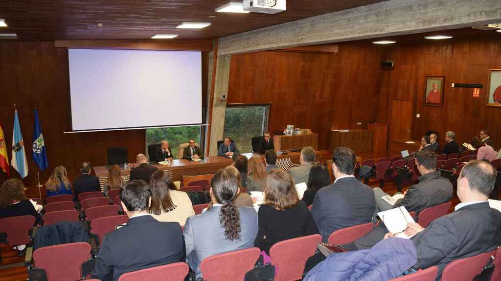 Apertura del congreso en el salón de grados de la Facultad de Ciencias Jurídicas y del Trabajo.