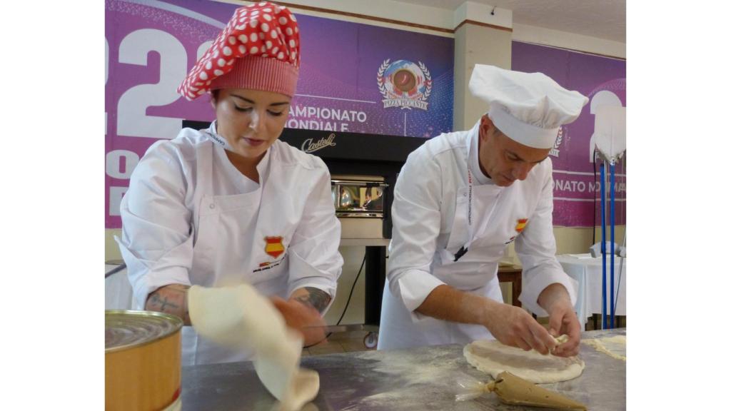 La mejor pizza picante 'en pareja' la cocinan dos españoles y se puede comer en Valencia.