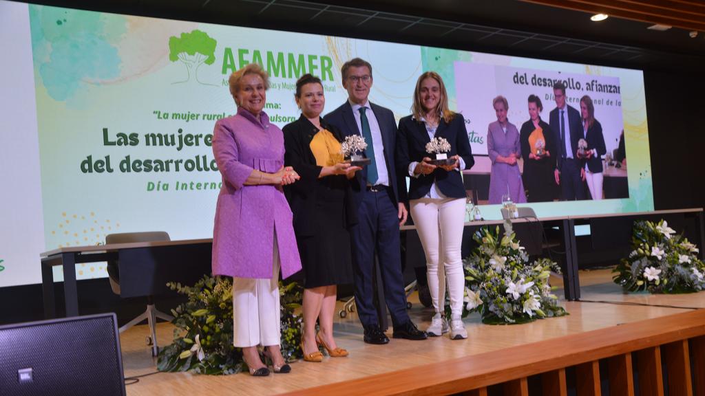 Feijóo entrega los premios de Afammer. Foto: Afammer.