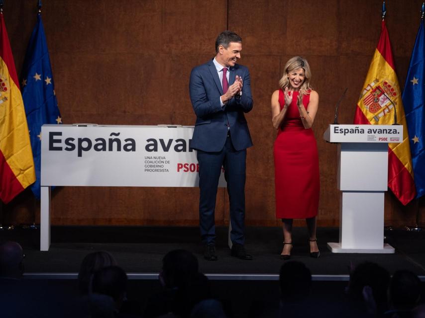 El presidente del Gobierno en funciones, Pedro Sánchez, y la líder de Sumar, vicepresidenta segunda del Gobierno y ministra de Trabajo en funciones, Yolanda Díaz.