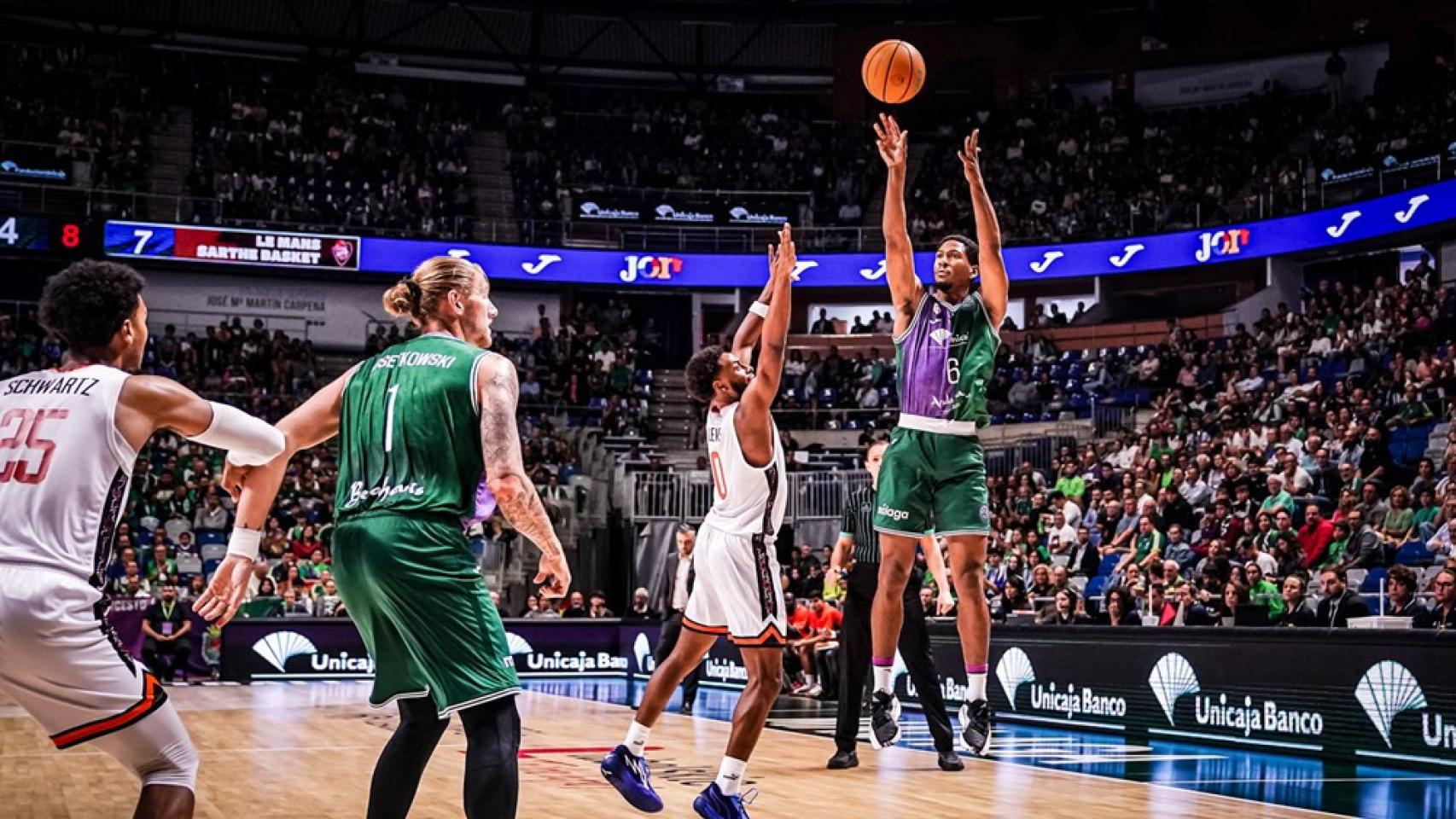 Kameron Taylor durante el Unicaja de Málaga vs. Le Mans