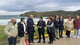 El delegado del Gobierno destaca en Valdoviño (A Coruña) el potencial del surf para el turismo