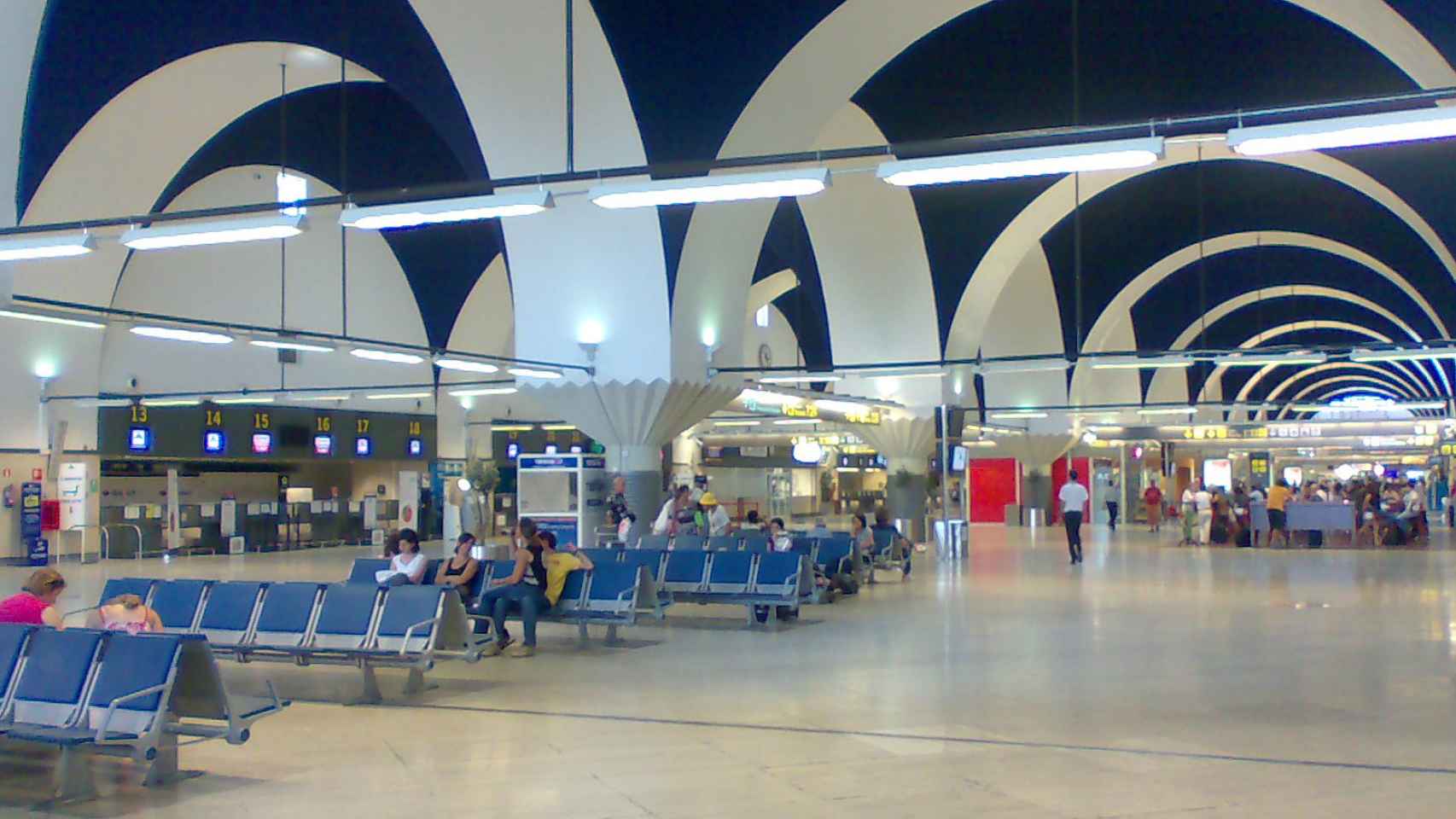 Terminal del Aeropuerto Sevilla - San Pablo.