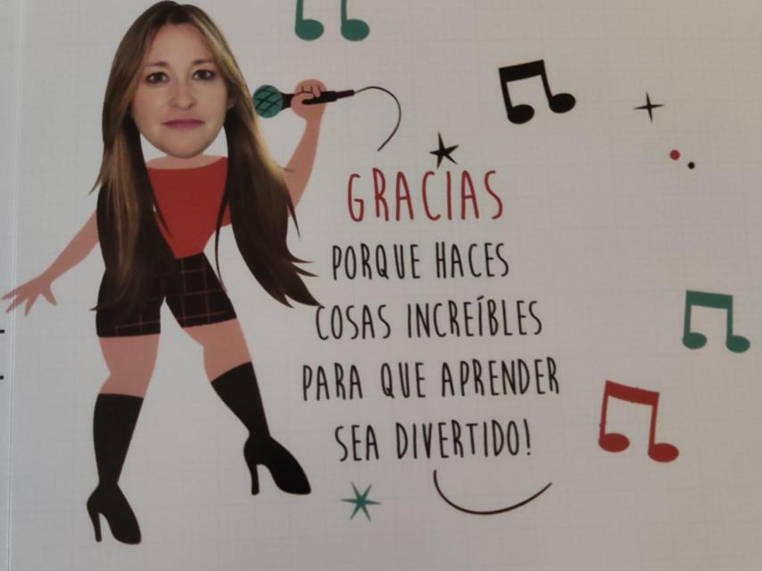 Un cartel que las madres de los alumnos hicieron a Elena