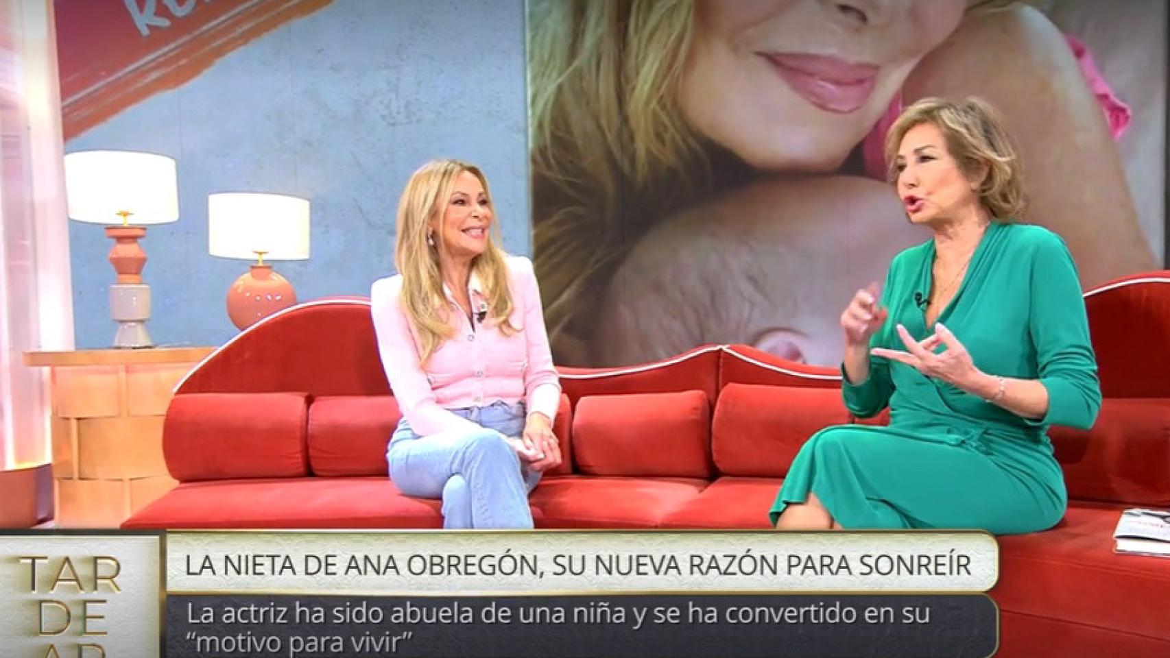 Ana Rosa Quintana entrevista a Ana Obregón en 'TardeAR'.