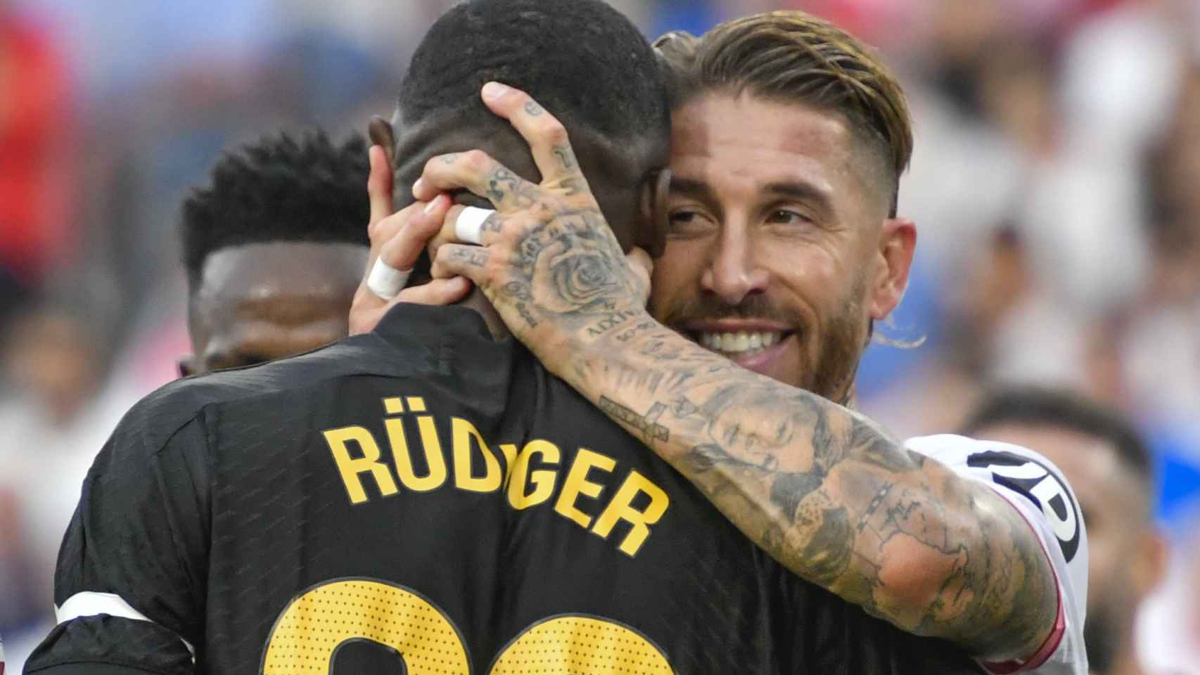 Rüdiger, junto a Sergio Ramos tras su encontronazo.