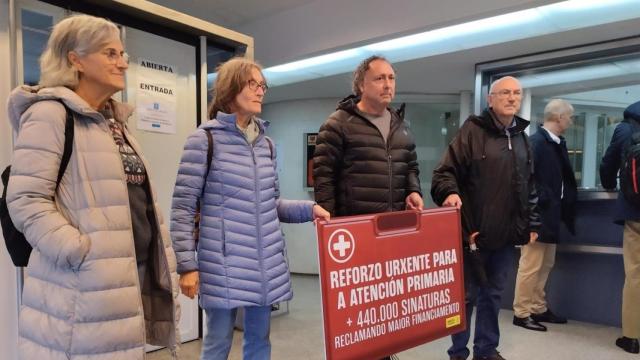 Amnistía Internacional entrega más de 440.000 firmas a la Xunta