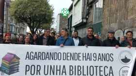 Manifestación de los vecinos de Teis para pedir la biblioteca del barrio, a 24 de octubre de 2023.