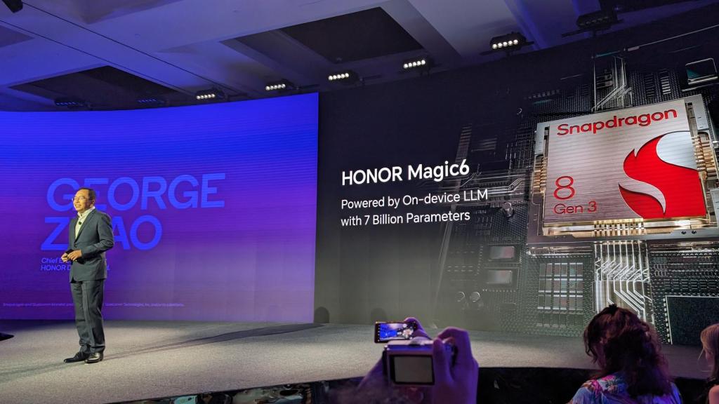 Zhao anunciando la incorporación del Snapdragon 8 Gen 3 al Magic 6.