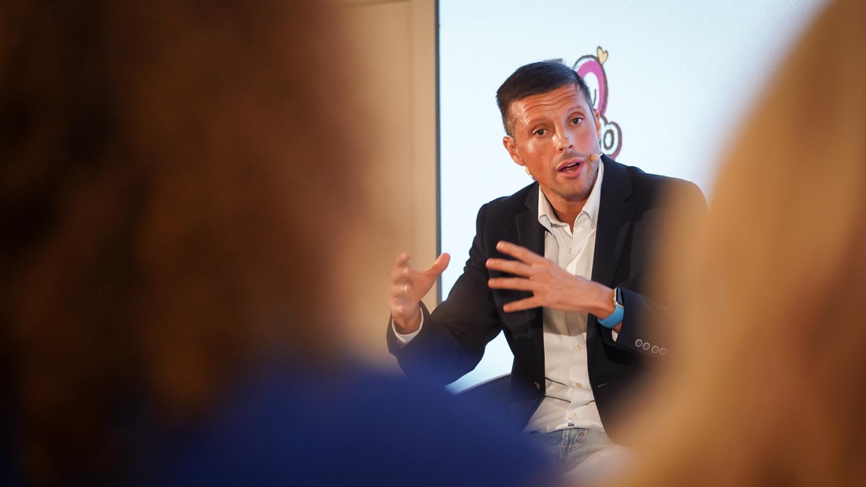 Javier Porras, director de Inteligencia Artificial en Innovación de Unicaja Banco, durante su intervención en la mesa redonda