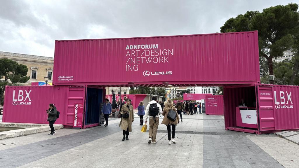 Entrada a la exposición de arte urbano en la Plaza de Colón (Madrid).